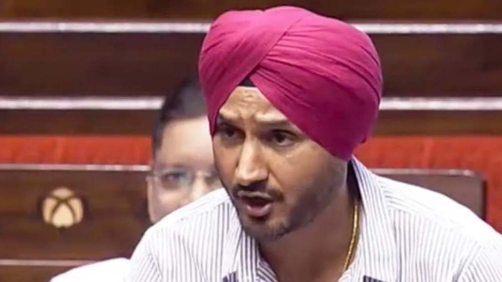 HC ने पंजाब सरकार से मांगा जवाब: हरभजन सिंह को जरूरत से ज्यादा सुरक्षा देने पर उठे सवाल