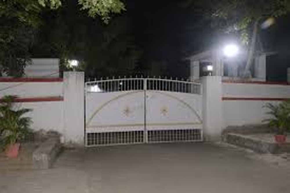 बिहार कैबिनेट अपडेट: आठ मंत्रियों को नए सरकारी आवास, कुमार शैलेंद्र ने संभाला पदभार बिहार कैबिनेट अपडेट: आठ मंत्रियों को नए सरकारी आवास, कुमार शैलेंद्र ने संभाला पदभार