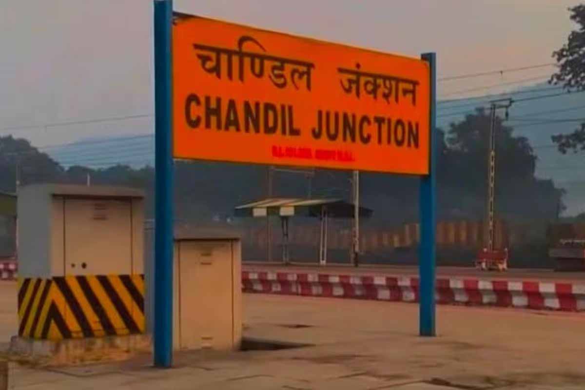 झारखंड में ट्रेन देरी पर सियासत गरम: हेमंत सोरेन ने रेल मंत्री को घेरा