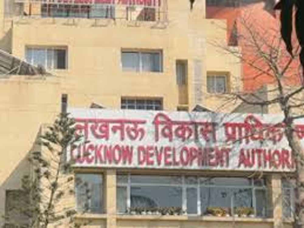 लखनऊ: एलडीए की एकमुश्त समाधान योजना में आवंटियों को मिली छूट, 11 लोग सम्मानित