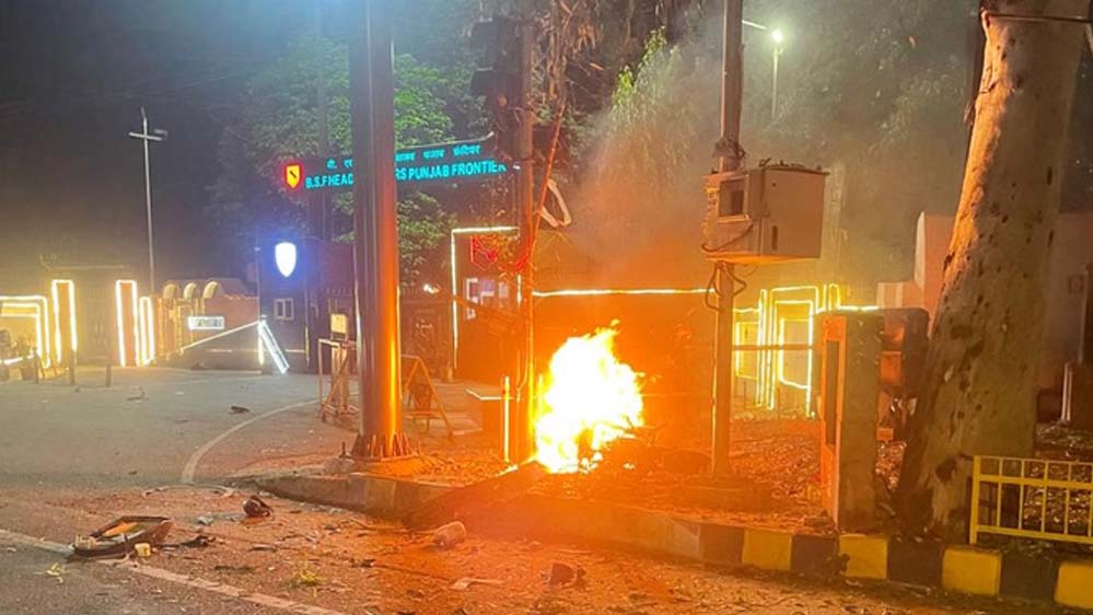 बीएसएफ मुख्यालय धमाके का आरोपी दबोचा गया, जांच में गैंगस्टर शहजाद भट्टी का नाम सामने आया