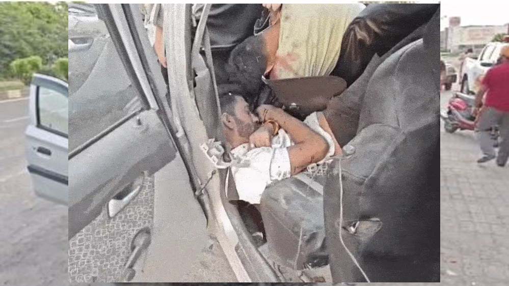 Gurdaspur Accident: नेशनल हाईवे पर दर्दनाक टक्कर, कार सवार 4 दोस्तों की गई जान