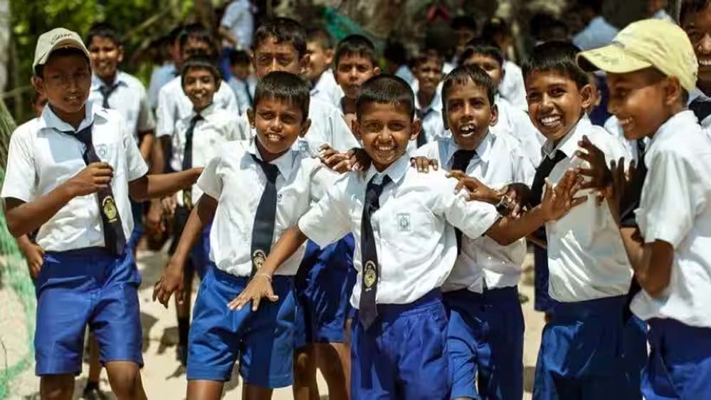 छात्रों-शिक्षकों को बड़ी राहत, बिहार सरकार ने स्कूलों में पुरानी हाफ-डे व्यवस्था लौटाने का लिया फैसला
