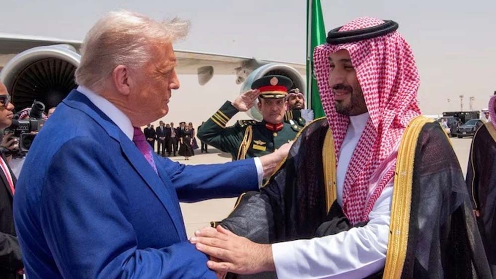 Middle East में नया तनाव, ट्रंप की मांग पर अमेरिका और सऊदी आमने-सामने Middle East में नया तनाव, ट्रंप की मांग पर अमेरिका और सऊदी आमने-सामने