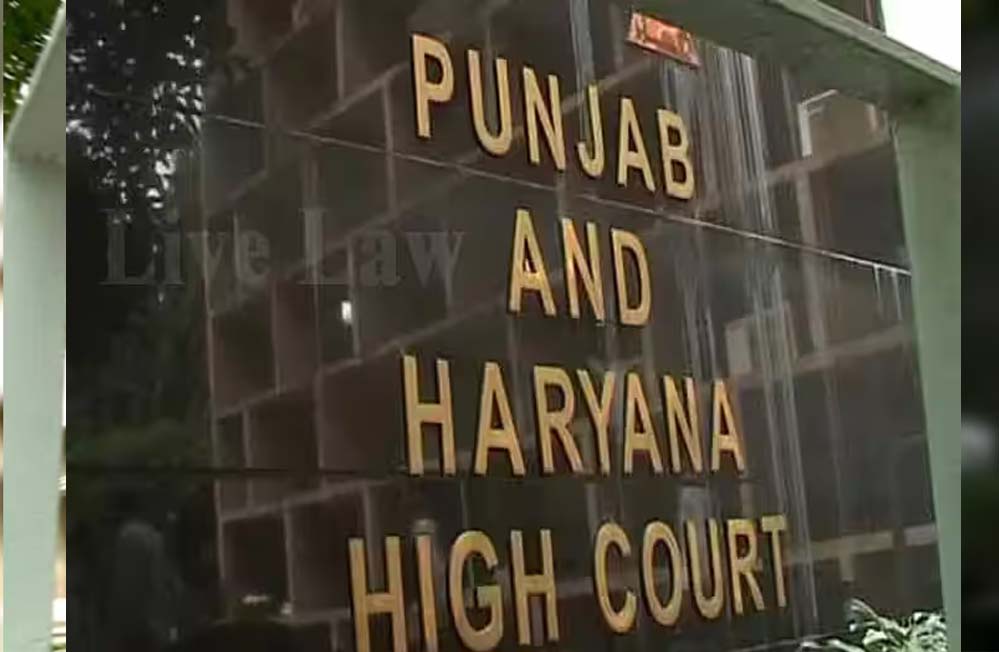 सेना प्रमुख और रक्षा सचिव की सैलरी में कटौती, हाईकोर्ट का बड़ा फैसला रिटायर्ड मेजर की याचिका पर सेना प्रमुख और रक्षा सचिव की सैलरी में कटौती, हाईकोर्ट का बड़ा फैसला रिटायर्ड मेजर की याचिका पर