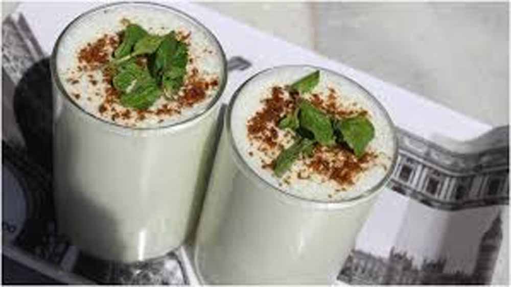 गर्मी से राहत: पुदीना और गुड़ की लस्सी बनाएगी शरीर को अंदर से ठंडा और तरोताजा