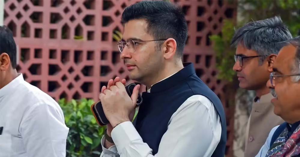 राष्ट्रपति से मुलाकात के बाद राघव चड्ढा ने किया खुलासा, कहा – ‘AAP मुझे भी टारगेट कर सकती है’ राष्ट्रपति से मुलाकात के बाद राघव चड्ढा ने किया खुलासा, कहा – ‘AAP मुझे भी टारगेट कर सकती है’