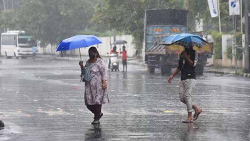 लखनऊ में मई का तापमान 2 साल के निचले स्तर पर, पश्चिमी विक्षोभ से बदलेगा मौसम