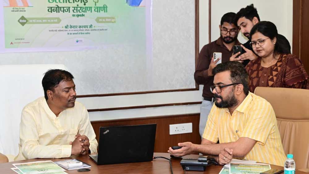 रायपुर: वन मंत्री केदार कश्यप ने दी सुविधा, अब एक फोन कॉल पर मिलेगी बाजार और योजनाओं की जानकारी