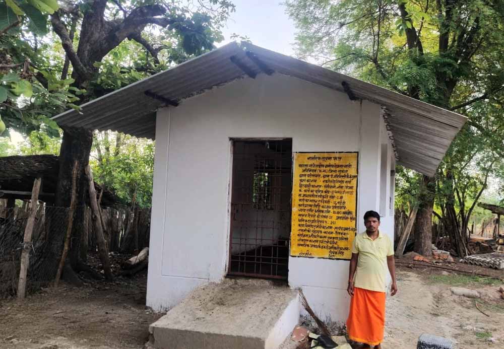 पशुपालन से मजबूत होगी आजीविका, ग्रामीण परिवार को मिला आत्मनिर्भरता का सहारा
