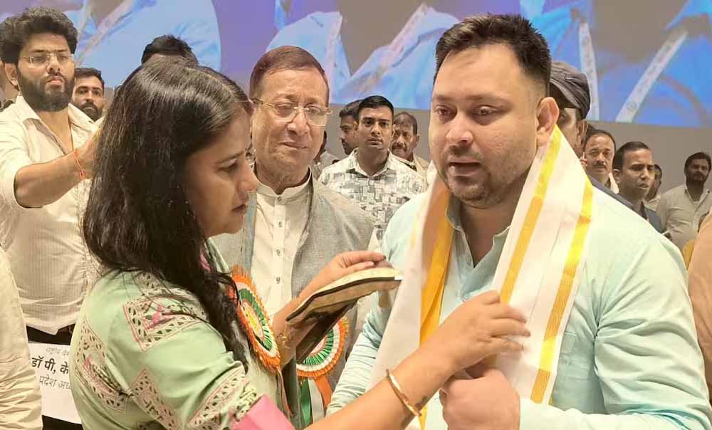 बिहार में राजद को बड़ा झटका, ‘मुखिया दीदी’ BJP में शामिल बिहार में राजद को बड़ा झटका, ‘मुखिया दीदी’ BJP में शामिल