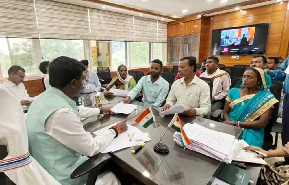 रांची उपायुक्त सख्त, आंगनबाड़ी निर्माण कार्य में ढिलाई बरतने वाले अधिकारियों को नोटिस जारी