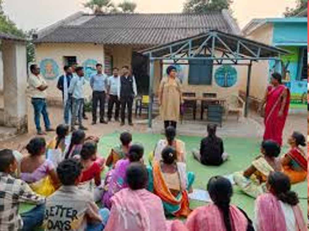 अधिकारियों ने पैदल भ्रमण कर जानी ज़मीनी हकीकत; जाटलूर, धोबे और हरवेल में उमड़ा जनसैलाब
