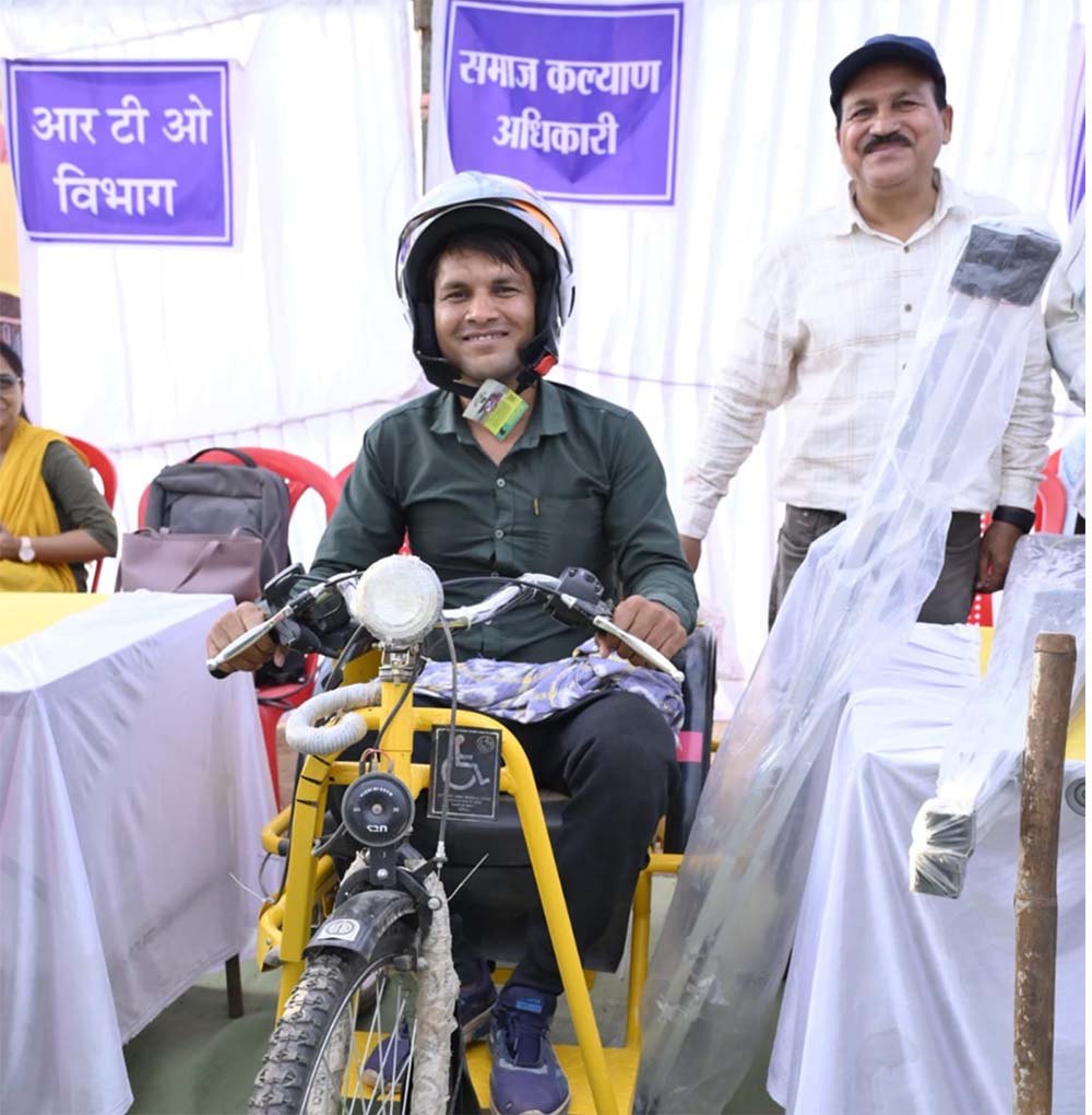 सपनों को मिले पहिए: भीमा मारकंडे की 'बैसाखी' से 'आत्मनिर्भरता' तक की प्रेरक यात्रा