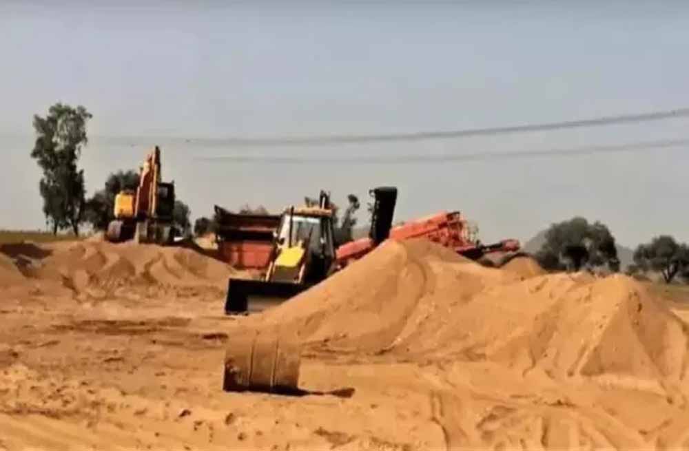 खनन माफिया पर प्रशासन की सख्ती, यमुना नगर में 100+ वाहन पकड़े गए