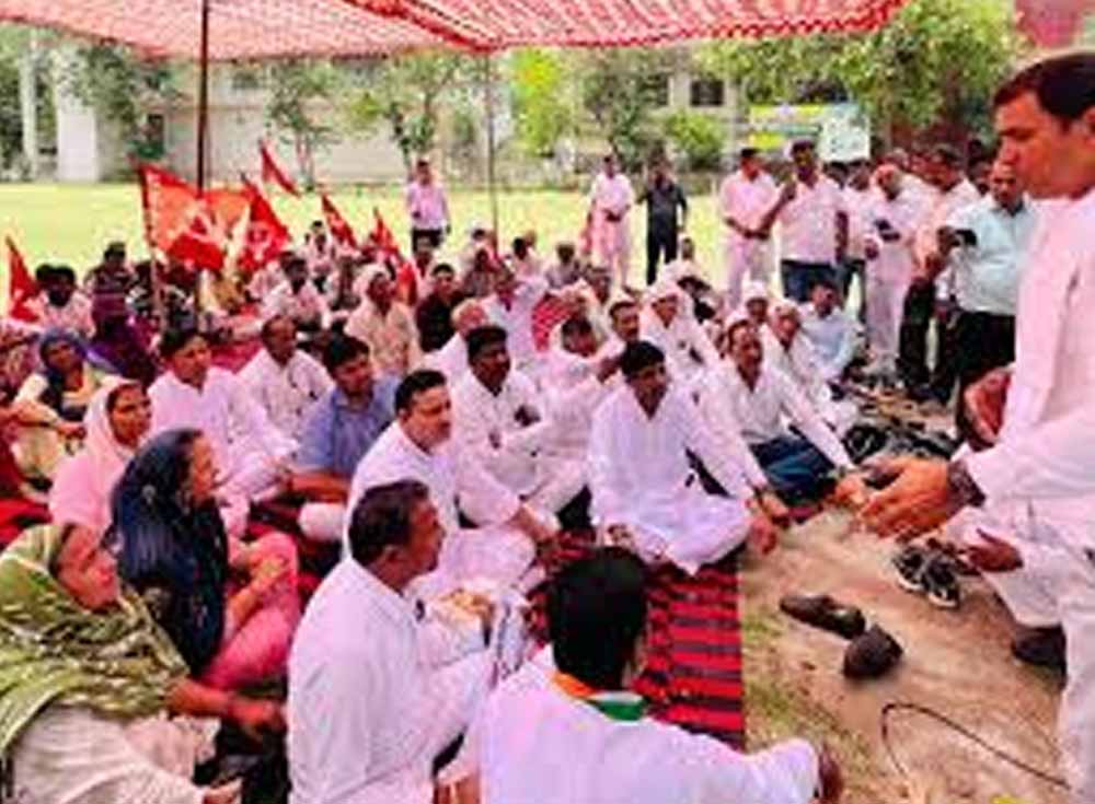 स्थायी रोजगार की मांग को लेकर अड़े सफाई कर्मचारी, 31 मई तक जारी रहेगी हड़ताल; मंत्री के घर होगा प्रदर्शन