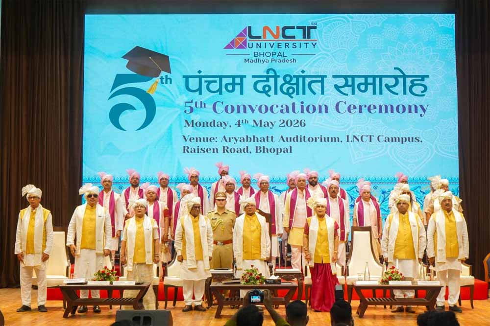 दीक्षांत समारोह में छात्रों को मिली डिग्रियां, भविष्य के लिए किया प्रेरित