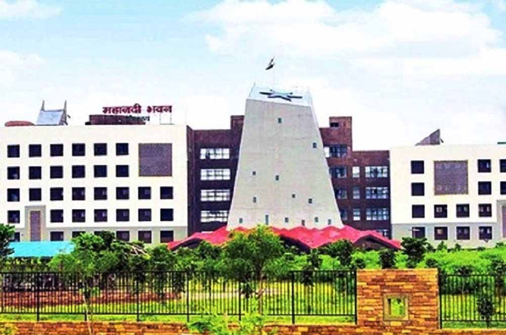 रायपुर-बिलासपुर समेत कई शहरों के अधिकारी बदले रायपुर-बिलासपुर समेत कई शहरों के अधिकारी बदले