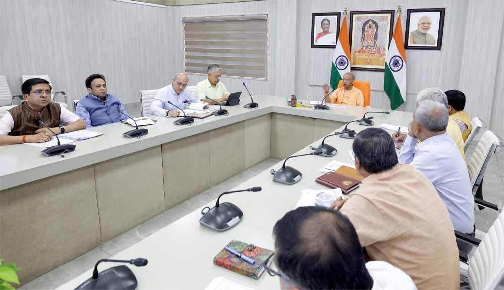 राहत-बचाव कार्यों में लापरवाही न बरतने, अस्पताल व बिजली व्यवस्था पर विशेष निगरानी रखी जाए