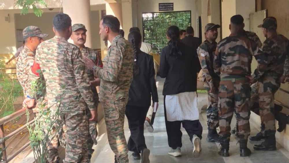 दहेज हत्या मामला: पूर्व जज गिरीबाला सिंह व बेटे पर FIR, कोर्ट से जल्द मिली राहत