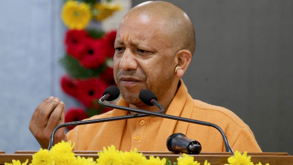 संवेदनशील कदम: चाइल्ड हेल्पलाइन के जरिए 5 महीने के मासूम को लौटा परिवार