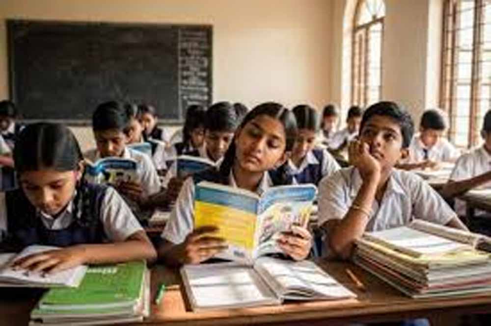 सरकारी स्कूलों में माध्यम परिवर्तन विवाद पर शिक्षा निदेशालय ने लिया संज्ञान