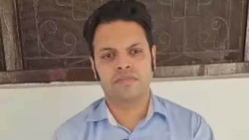 100 पन्नों की जांच रिपोर्ट के बाद गिरी गाज, धामी सरकार का भ्रष्टाचार पर बड़ा प्रहार 100 पन्नों की जांच रिपोर्ट के बाद गिरी गाज, धामी सरकार का भ्रष्टाचार पर बड़ा प्रहार