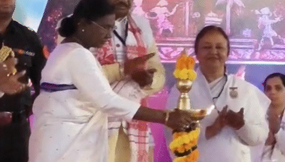 राष्ट्रपति मुर्मू ने दिया विकसित भारत का मंत्र, जनजातीय महासम्मेलन में सामाजिक समरसता और पर्यावरण संरक्षण पर जोर