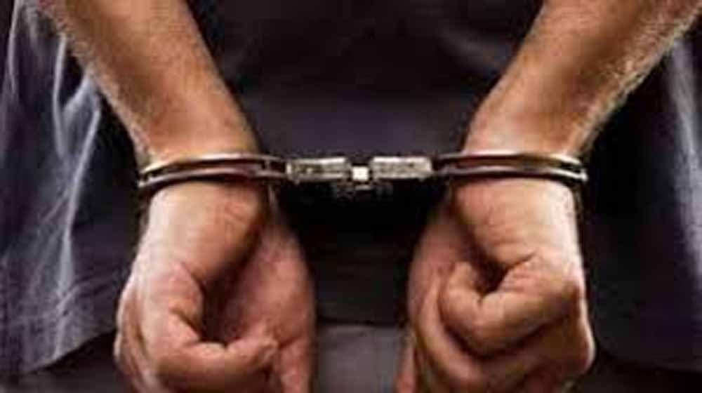 पेपर लीक का झांसा देकर छात्रों से ठगी, लखनऊ से आरोपी गिरफ्तार