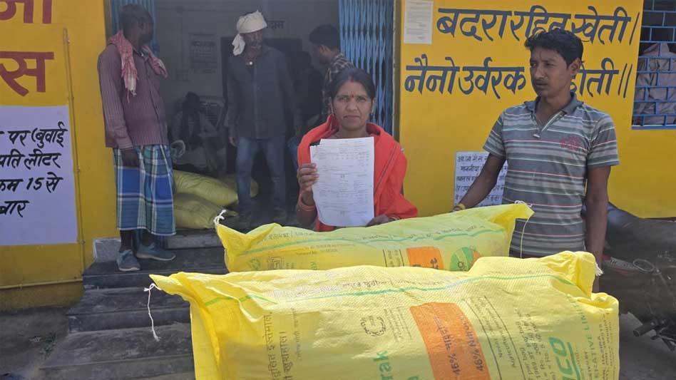खाद के लिए नहीं लगानी पड़ रही लाइन, मुड़ैसा की किसान सरिता बोलीं- सरकार की व्यवस्था से खेती हुई आसान