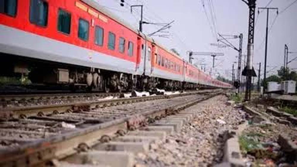 रेलवे अपडेट: तीसरी लाइन कमीशनिंग के चलते दर्जनों ट्रेनों पर असर, यात्रियों को परेशानी