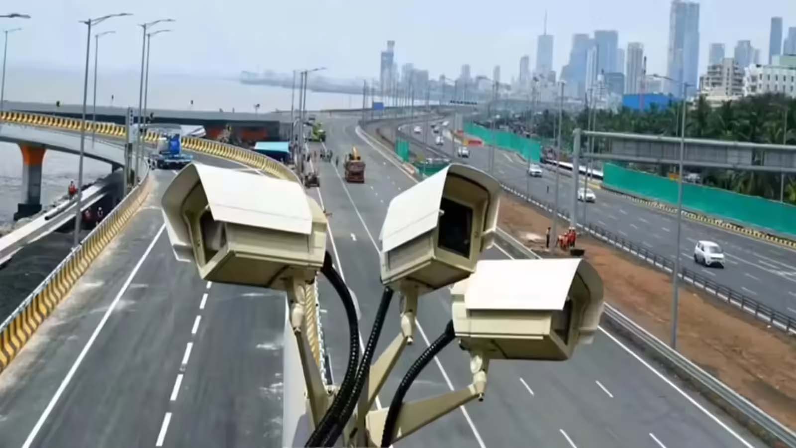 राजधानी की सड़कों पर स्मार्ट रोशनी का नया दौर, कंट्रोल सेंटर से होगी स्ट्रीटलाइटों की निगरानी