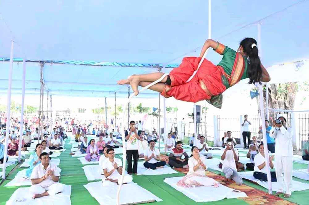 योग से स्वस्थ जीवन और सशक्त समाज का निर्माण संभव : मंत्री लक्ष्मी राजवाड़े