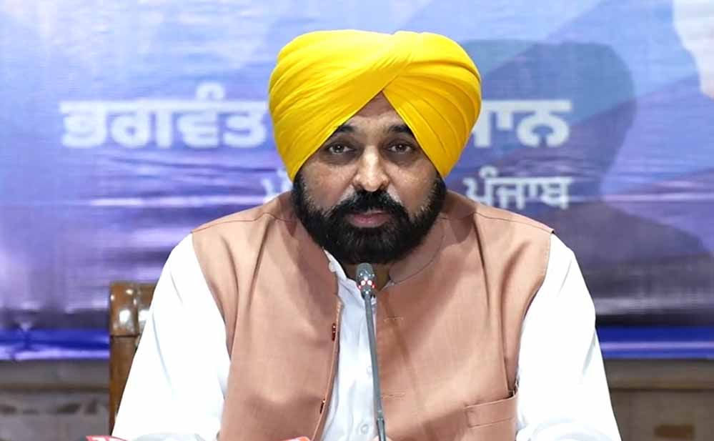 पंजाब CM वीडियो केस में बड़ा खुलासा, ₹10 लाख की रिश्वत और फर्जी रिपोर्ट मामले में 2 गिरफ्तार