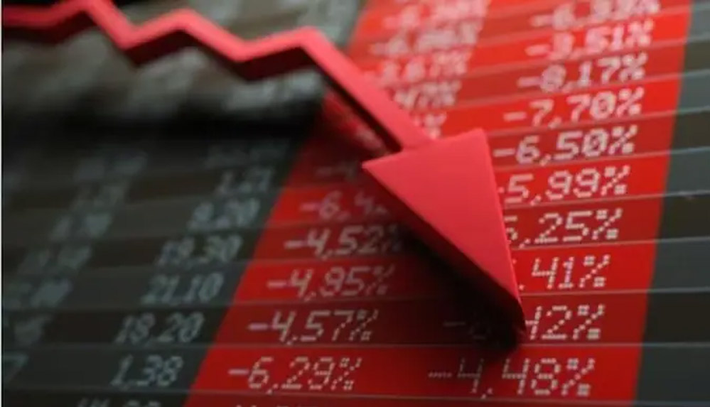 Stock Market Crash: बाजार में बड़ी गिरावट, मिड-स्मॉल कैप धड़ाम, निफ्टी 24,000 के करीब पहुंचा