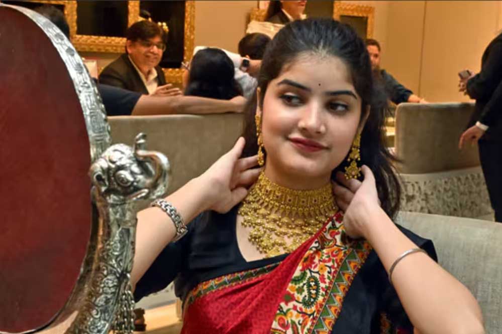 सोना-चांदी खरीदने का मौका! जून में गोल्ड ₹17,000 और सिल्वर ₹51,000 तक सस्ते, क्या है कारण?