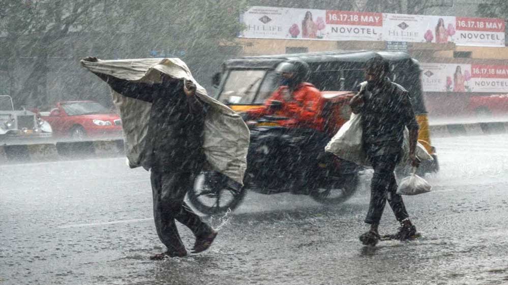 IMD Weather Update: मानसून की धमाकेदार एंट्री, 48 घंटे तक भारी बारिश और तेज तूफान की चेतावनी