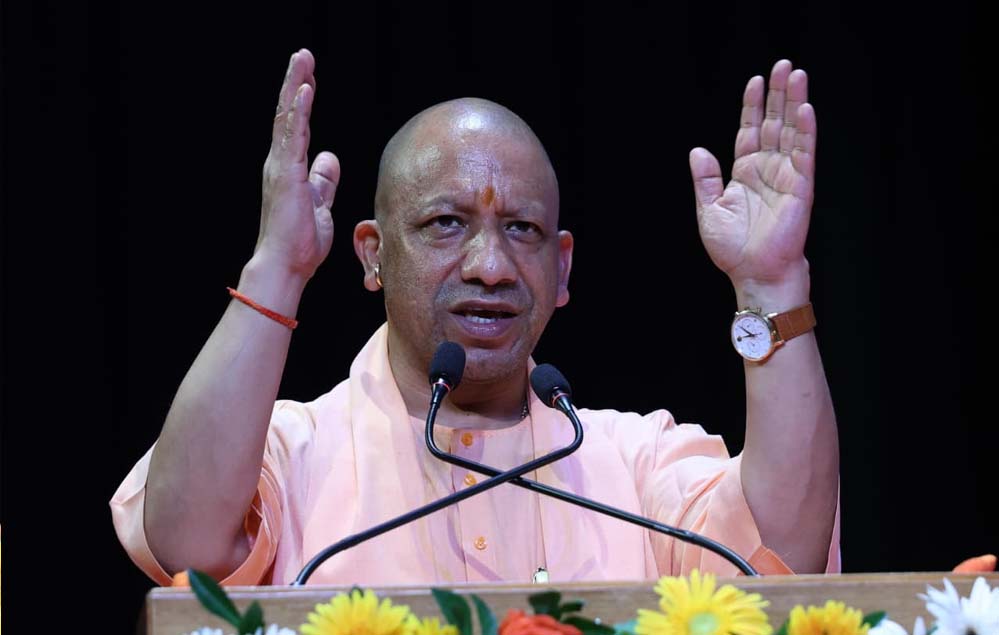 CM योगी की घोषणा पर तेजी से कार्रवाई, टेक्सटाइल पार्क के लिए जमीन ट्रांसफर के आदेश, निवेशकों के लिए अवसर