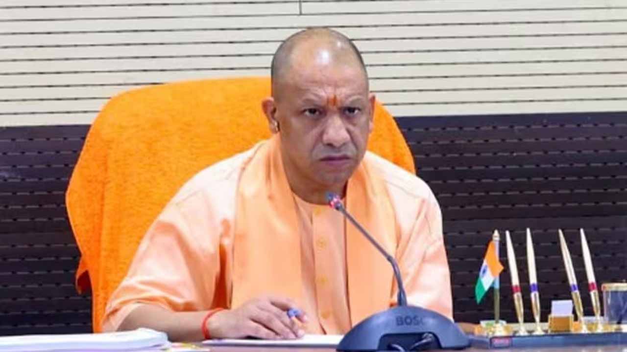 सीएम योगी ने मृतकों के शोक संतप्त परिजनों के प्रति व्यक्त की संवेदना