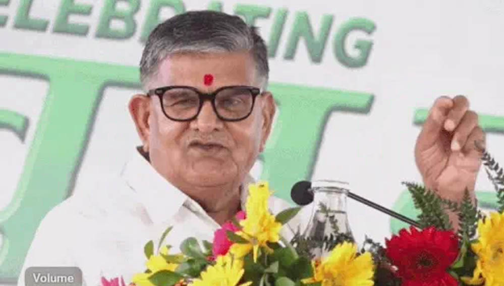 'इतने पौधे लगाए कि धरती पर इंचभर जगह नहीं बची!' प्रशासक ने वन महोत्सव में अधिकारियों की खिंचाई की