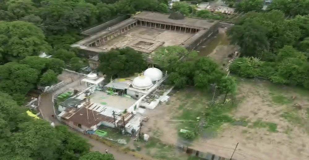 भोजशाला में प्रवेश और नमाज को लेकर नया विवाद, सुप्रीम कोर्ट के आदेश के बाद धार प्रशासन इंतजार में