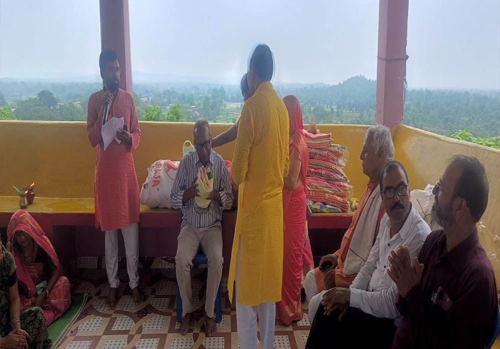 ग्राम बिलासपुर में अमरनाथ यात्रा से लौटे श्रद्धालुओं का हुआ सम्मान