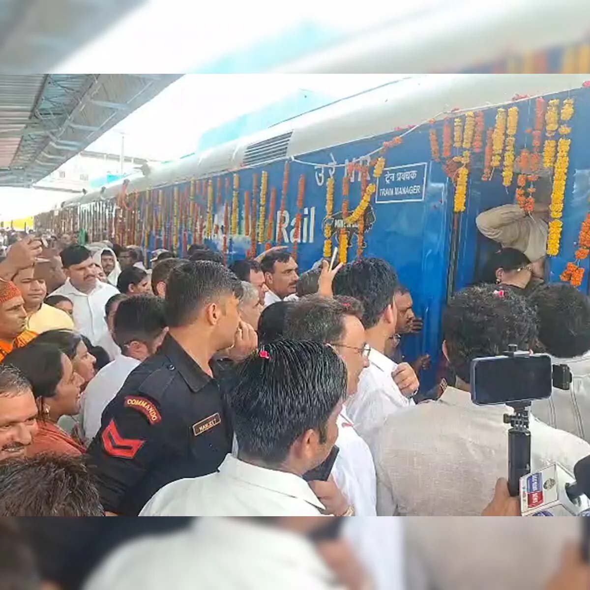 जींद-सोनीपत रूट पर हाइड्रोजन ट्रेन शुरू, आधुनिक सुविधाओं से यात्रियों को मिली राहत
