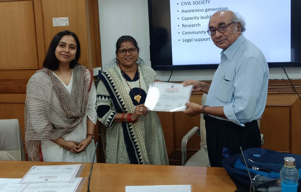 राष्ट्रीय प्रशिक्षण पूरा कर लौटीं गीता सोनी, श्रमिक हितों के लिए नई ऊर्जा के साथ करेंगी काम राष्ट्रीय प्रशिक्षण पूरा कर लौटीं गीता सोनी, श्रमिक हितों के लिए नई ऊर्जा के साथ करेंगी काम