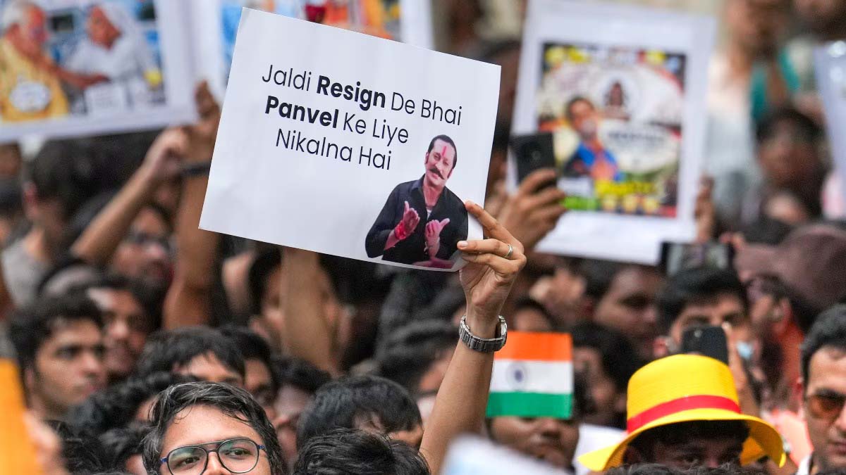 बीजेपी समर्थक परिवारों से टकराकर NEET आंदोलन में शामिल हुए Gen Z छात्र दिल्ली पहुंचे
