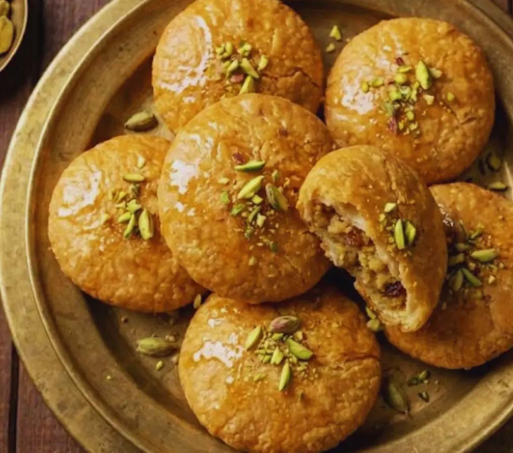 मीठी कचौड़ी का अनोखा स्वाद: जोधपुर स्टाइल मावा कचौड़ी बनाने की आसान रेसिपी