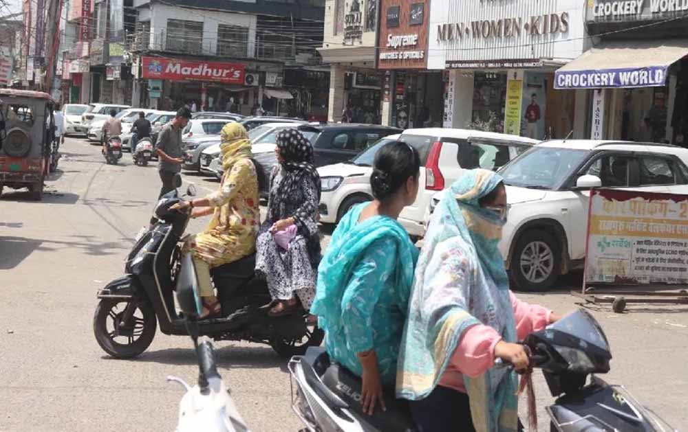 हरियाणा में मूसलाधार बारिश का कहर, 16 जिले प्रभावित, करनाल में करंट से दो लोगों की मौत