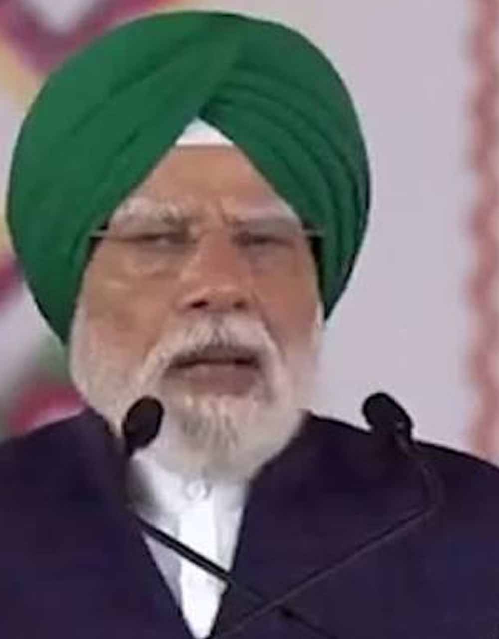 'बहुत सुंदर बांधी है' कहकर PM मोदी ने बढ़ाया टर्बन मैन का मान, वीडियो हुआ वायरल 'बहुत सुंदर बांधी है' कहकर PM मोदी ने बढ़ाया टर्बन मैन का मान, वीडियो हुआ वायरल