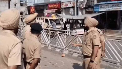 अमृतसर बंद के बीच ड्यूटी कर रहे पुलिसकर्मी ने तोड़ा दम, घटना से मचा हड़कंप अमृतसर बंद के बीच ड्यूटी कर रहे पुलिसकर्मी ने तोड़ा दम, घटना से मचा हड़कंप