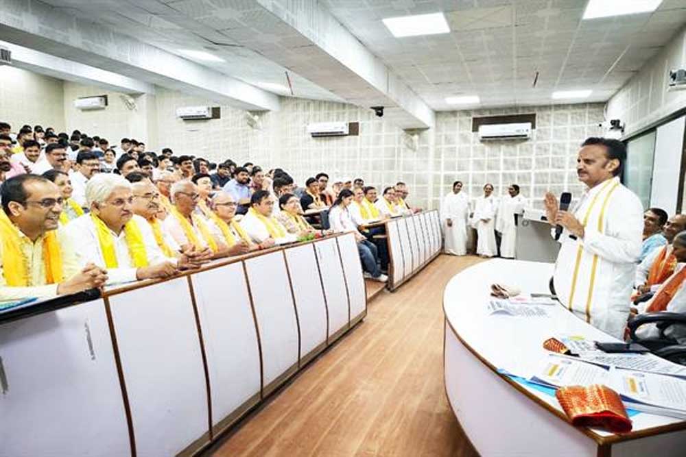 राष्ट्रीय चिकित्सक दिवस पर चिकित्सकों का किया सम्मान राष्ट्रीय चिकित्सक दिवस पर चिकित्सकों का किया सम्मान